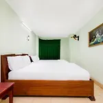 Mat Troi Vang Hotel