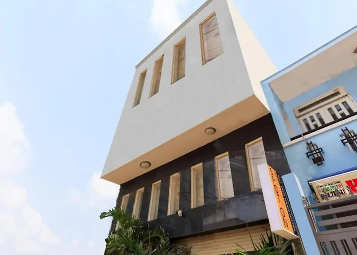 Mat Troi Vang Hotel