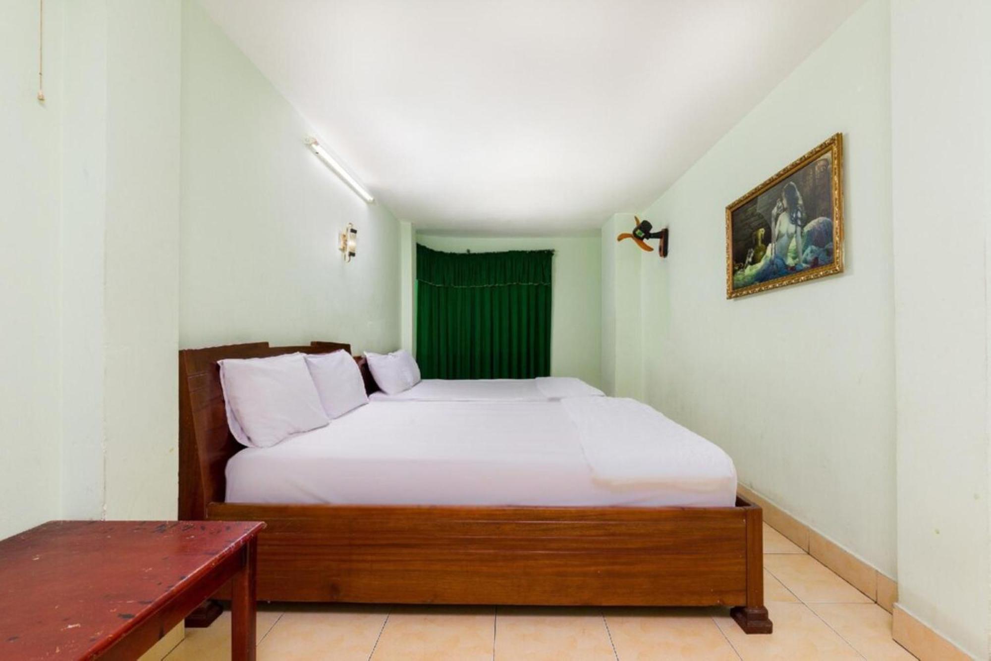 Mat Troi Vang Hotel *